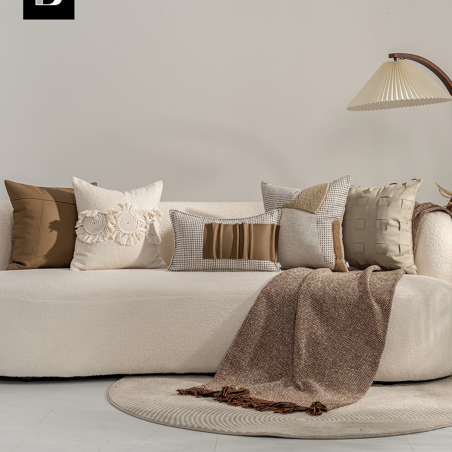 Luxury Pillows For A High-end Hotel Villa Showroom - CozyLooter